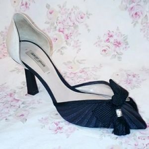 GIORGIO ARMANI Womens Navy Satin Bow Tassels  3" Pumps Sz 36